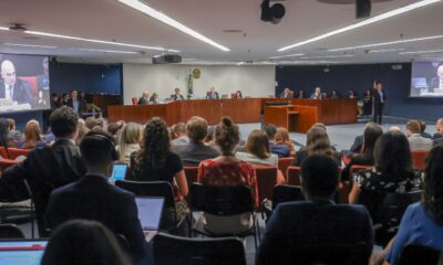 stf-encerra-primeiro-dia-do-julgamento-de-bolsonaro-e-aliados