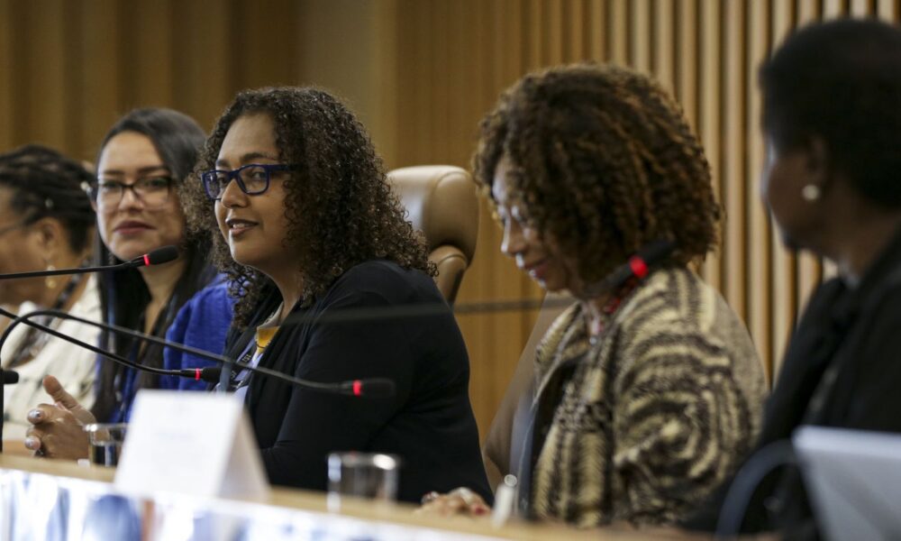 negros-em-cargos-do-executivo-tem-origem-popular-e-alta-qualificacao