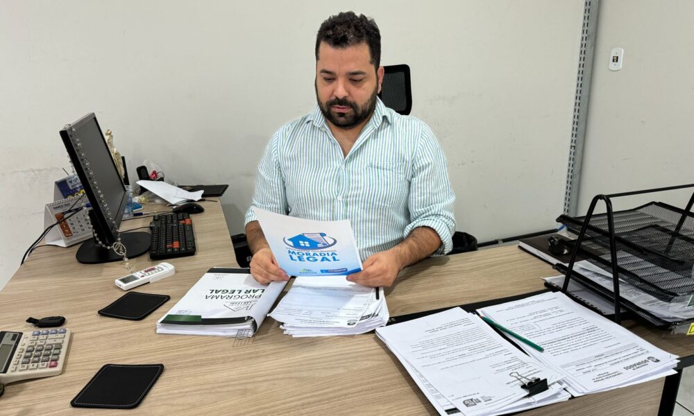 prefeitura-entrega-titulos-de-regularizacao-fundiaria-e-lanca-o-programa-dourados-moradia-legal-–-portal-prefeitura-de-dourados