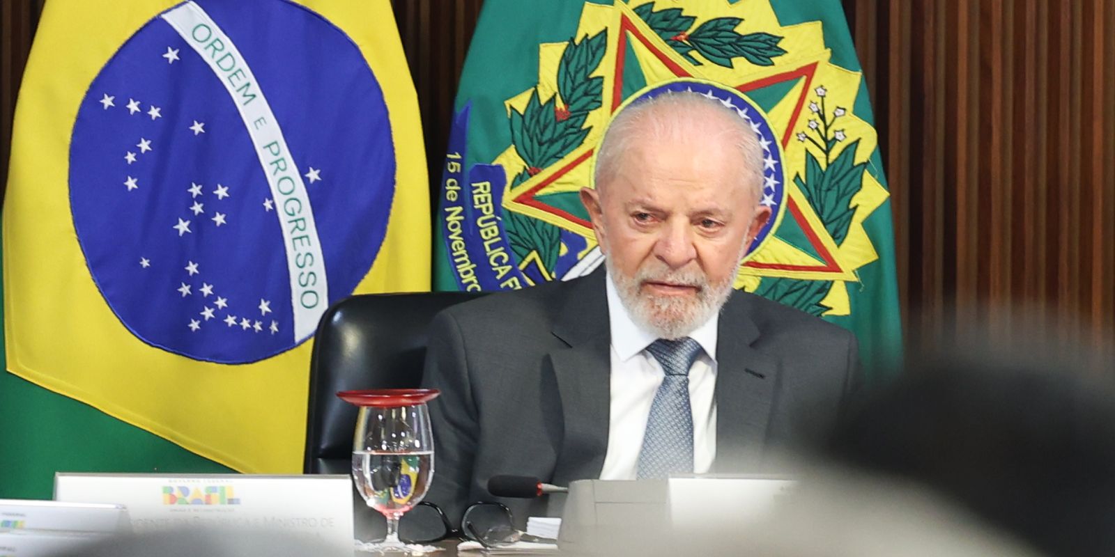 ameacas-“insistem-em-sobreviver”,-diz-lula-sobre-golpe-de-64