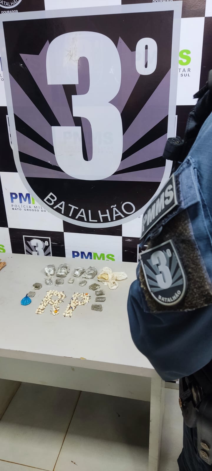 dourados:-policia-militar-apreende-menor-com-drogas-em-aldeia-indigena-–-folha-de-dourados-–-noticias-de-dourados-ms-e-regiao