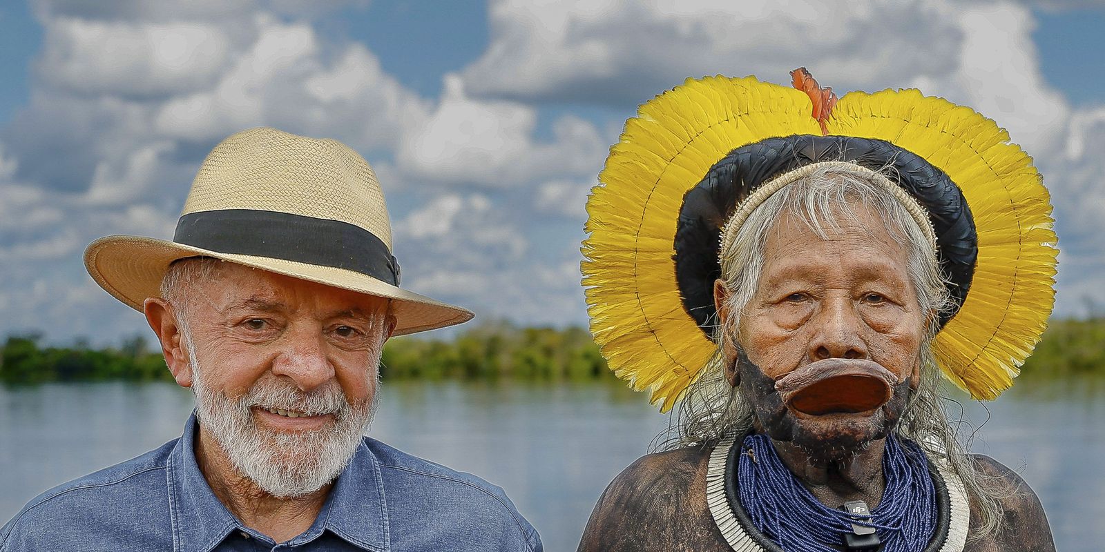 raoni-recebe-medalha-de-lula-e-alerta-sobre-exploracao-de-petroleo