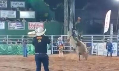video:-peao-e-socorrido-em-estado-grave-apos-cair-de-touro-durante-rodeio