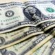 dolar fecha-em-alta-de-1,30%-e-supera-r$-5,90-com-nova-ameaca-de-trump-a-china