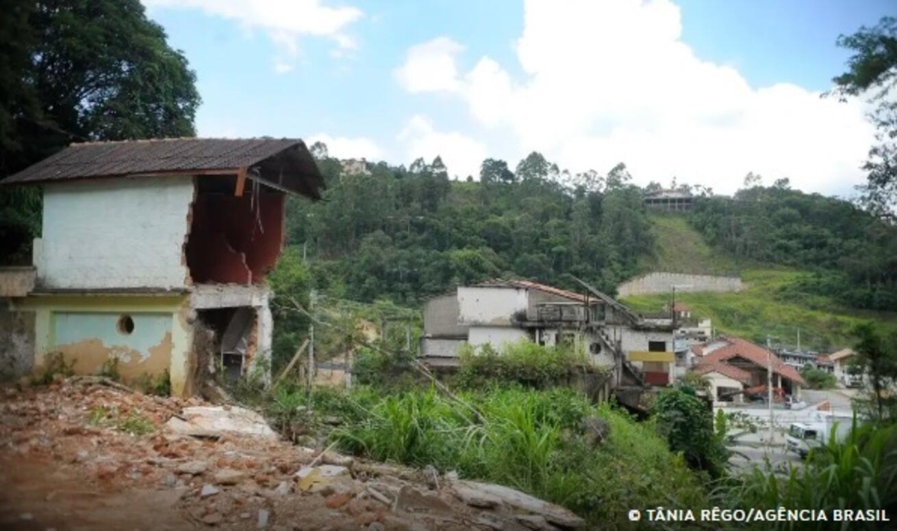 ex-prefeito-de-nova-friburgo-e-condenado-por-desvios-apos-tragedia