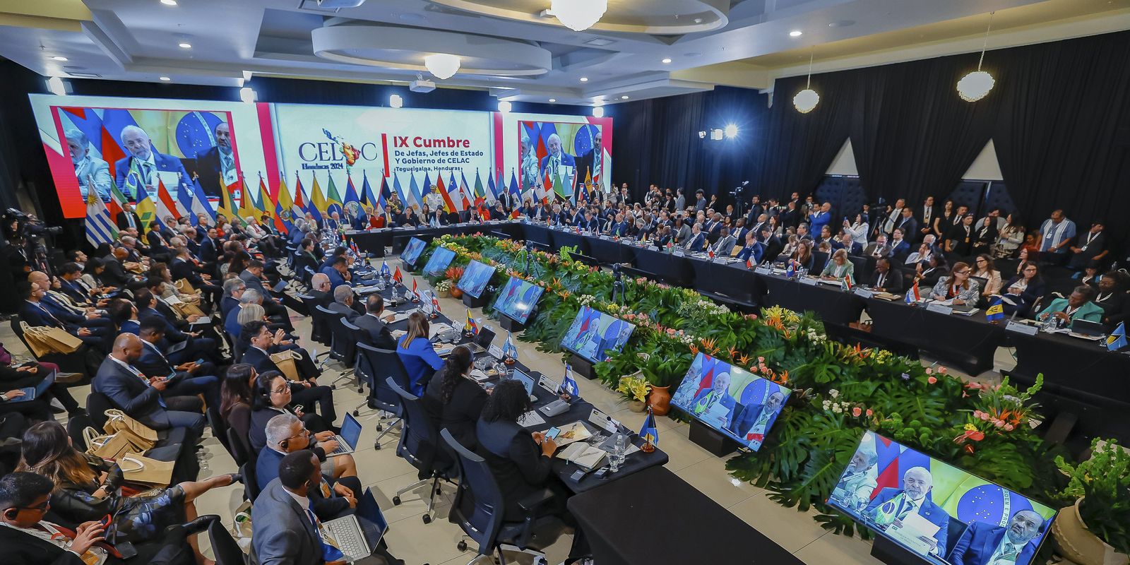 sem-consenso,-declaracao-da-celac-critica-sancoes-e-guerra-comercial