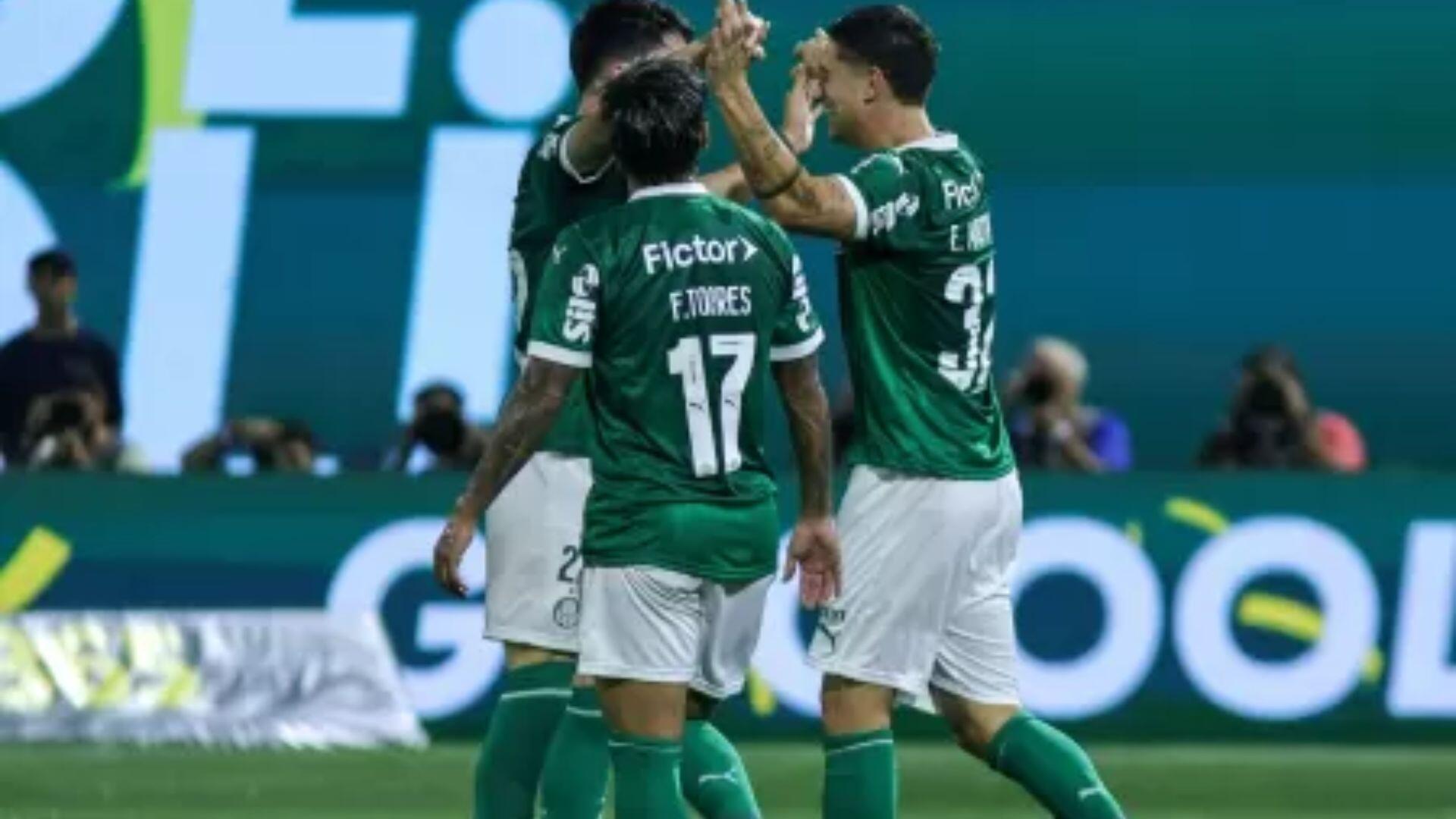 com-direito-a-‘ole’,-palmeiras-vence-facil-rival-corinthians-por-2-a-0