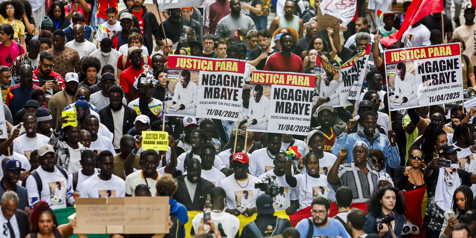 ato-em-sao-paulo-pede-justica-no-caso-de-senegales-morto por-pm
