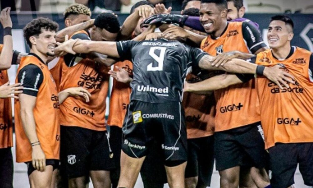 vasco-e-superado-pelo-ceara-e-perde-a-chance-de-'dormir'-lider-do-brasileiro