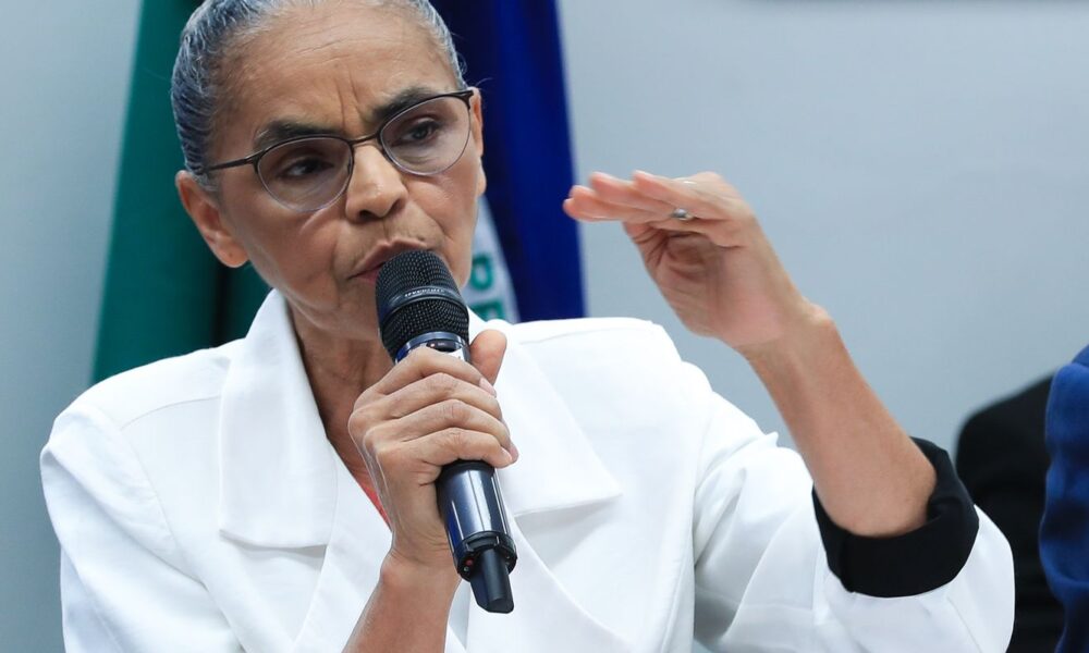 marina-silva-e-atendida-em-hospital-de-brasilia-por-queda-de-pressao