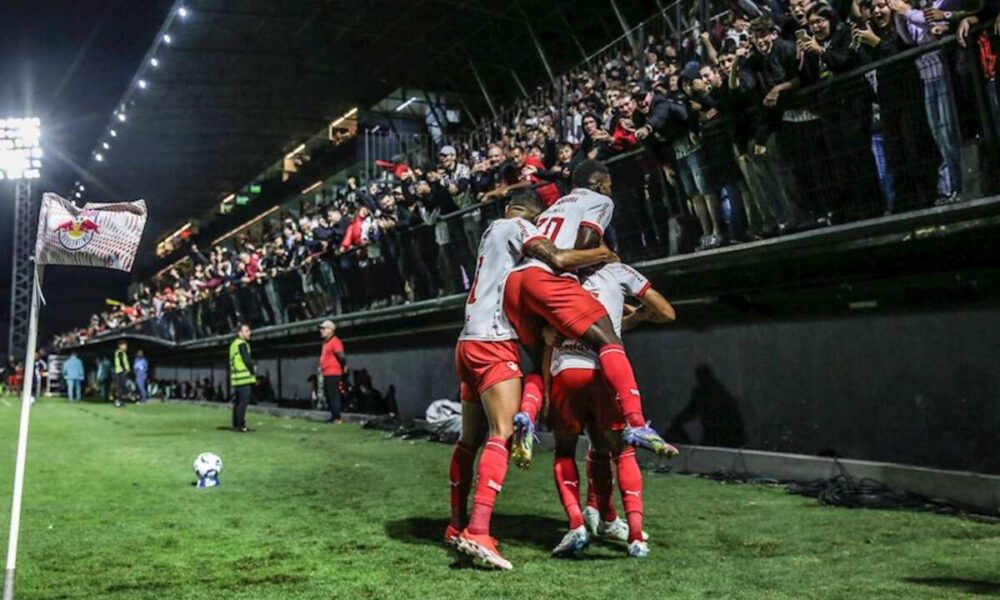 red-bull-bragantino-supera-cruzeiro,-quebra-tabu-e-chega-a-3a-vitoria-seguida-no-brasileirao