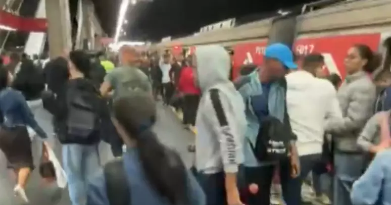 passageiros-passam-mal-em-meio-a-problemas-em-linha-de-trem-em-sp-–-folha-de-dourados-–-noticias-de-dourados-ms-e-regiao