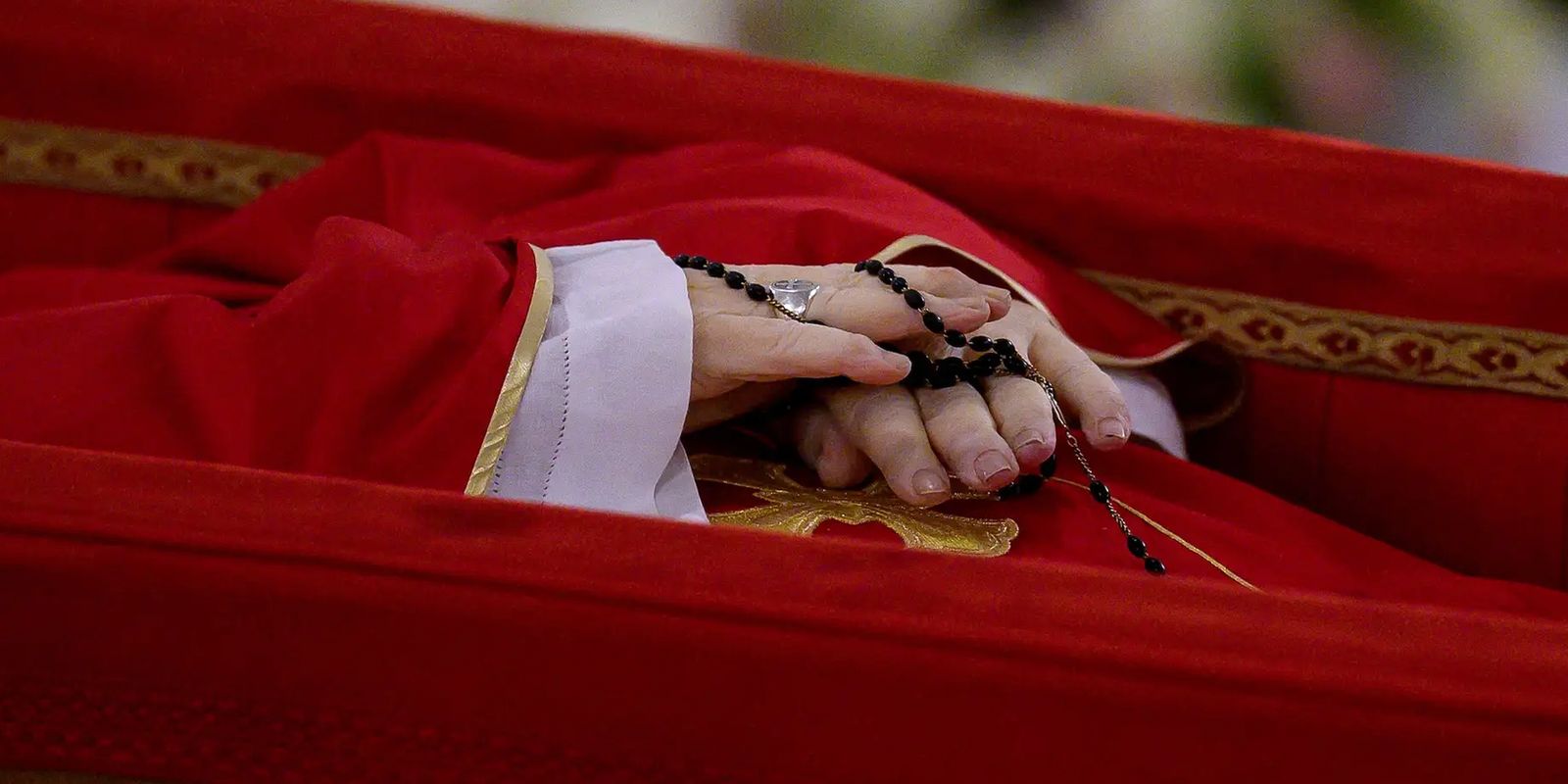 papa-francisco:-velorio-e-aberto-ao-publico-no-vaticano