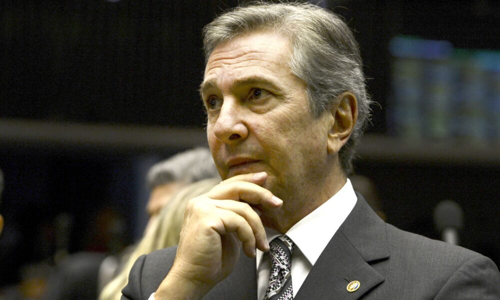 ex-presidente-fernando-collor-e-preso-em-maceio