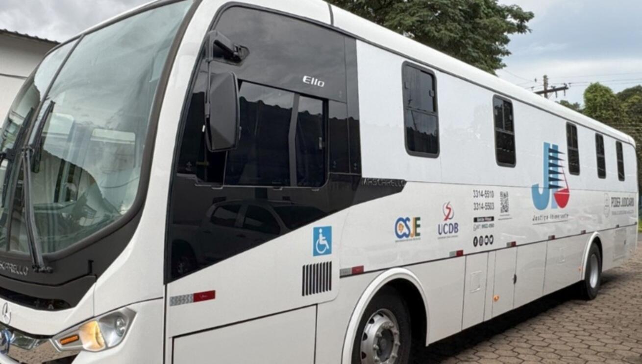 novo-onibus-e-entregue-para-a-justica-itinerante-de-campo-grande