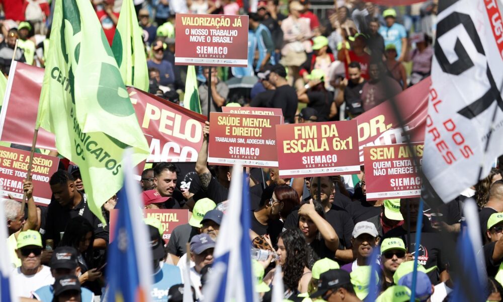 ato-em-sp-une-centrais-sindicais-e-governo-pelo-fim-da-escala-6×1