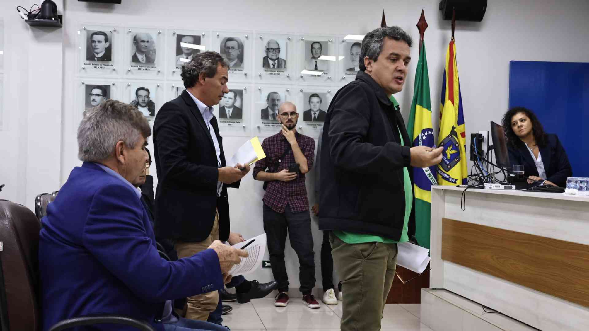 cpi-do-consorcio:-1a-oitiva-teve-mudancas-sem-aviso-e-vereadores-abandonando-reuniao
