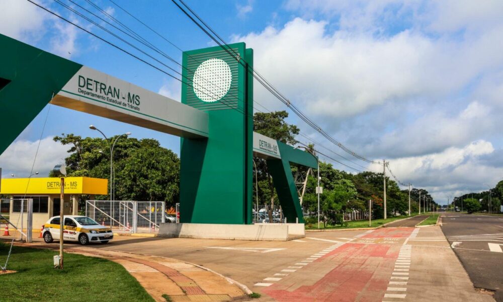 detran-ms-vai-pagar-r$-1-milhao-a-empresa-de-sc-por-sinalizacao-em-coxim-e-nioaque
