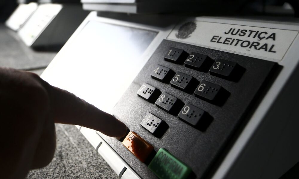 carmen-lucia-pede-que-eleitor-regularize-titulo-ate-19-de-maio