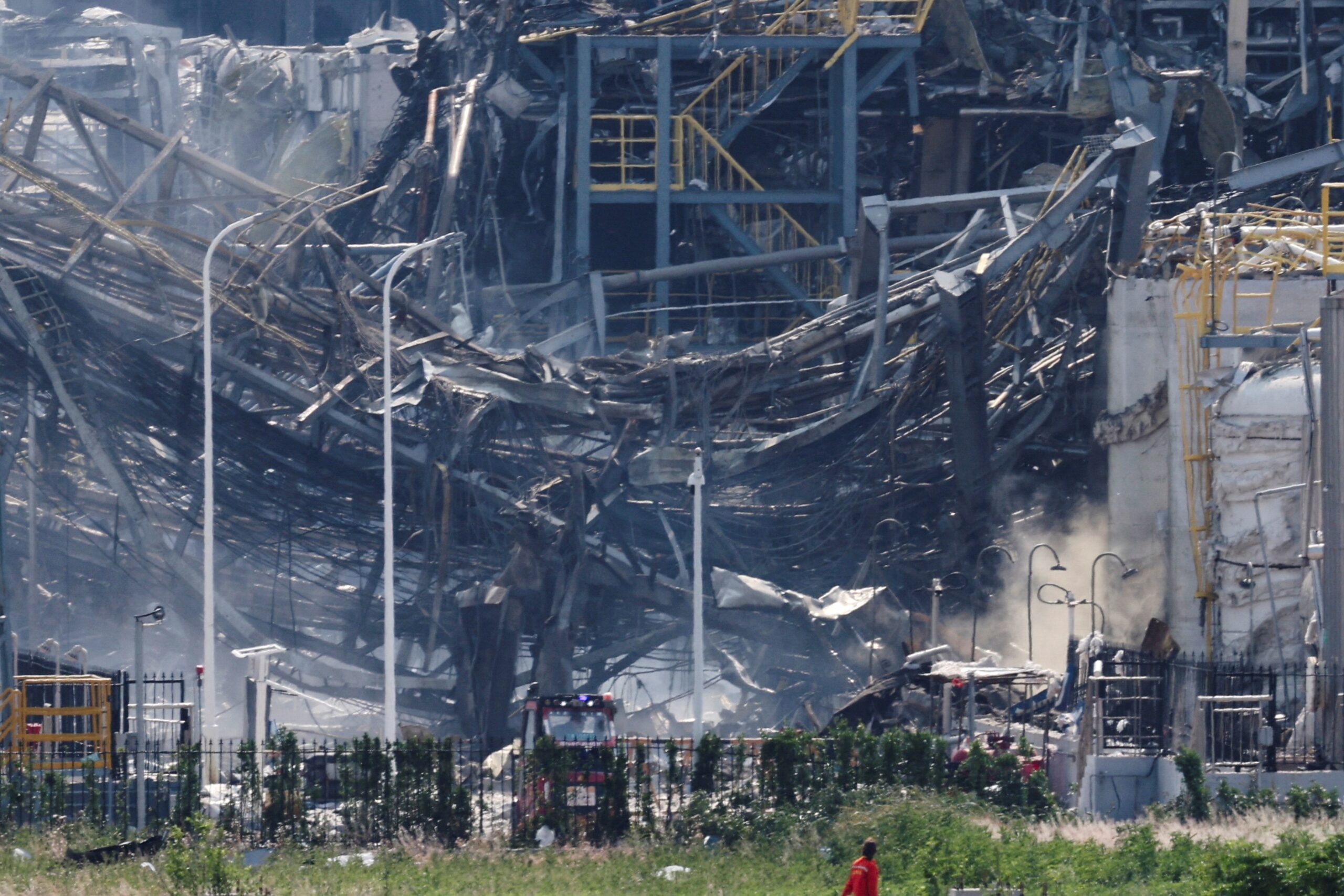 moradores-se-preocupam-com-seguranca-apos-explosao-em-fabrica-na-china