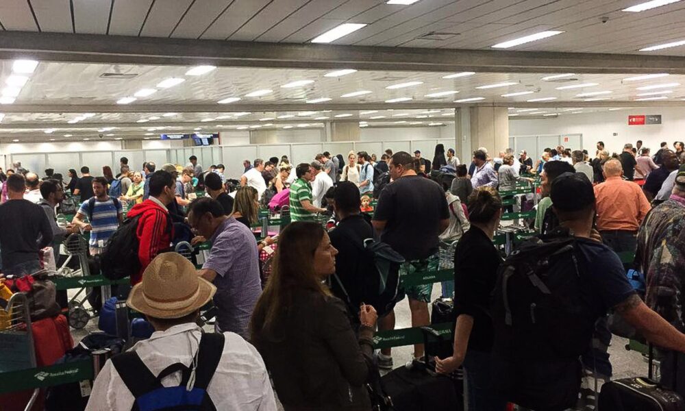 ministro-do-stj-determina-suspensao-de-greve-de-auditores-da-receita