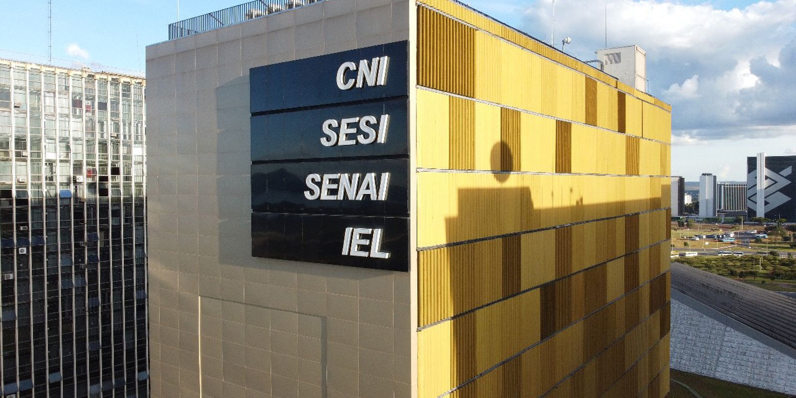 cni-critica-fim-de-isencao-de-lci-e-lca-e-nova-aliquota-sobre-fintechs