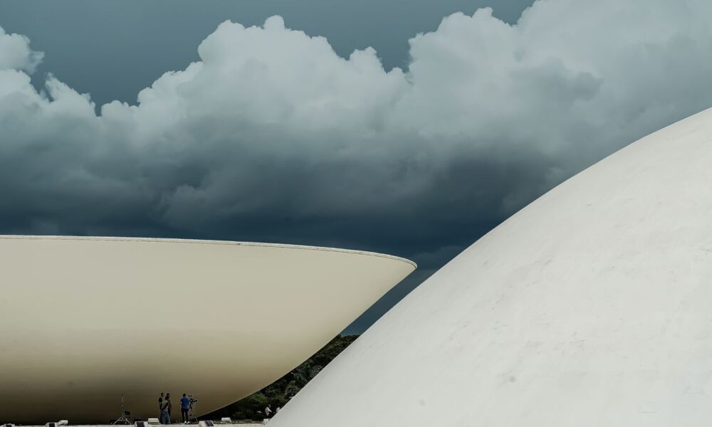 combate-a-fake-news-bloqueia-votacao-de-codigo-eleitoral-no-senado