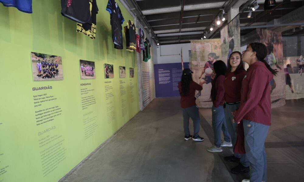 time-da-base-do-sp-comemora-conquista-no-campeonato-feminino