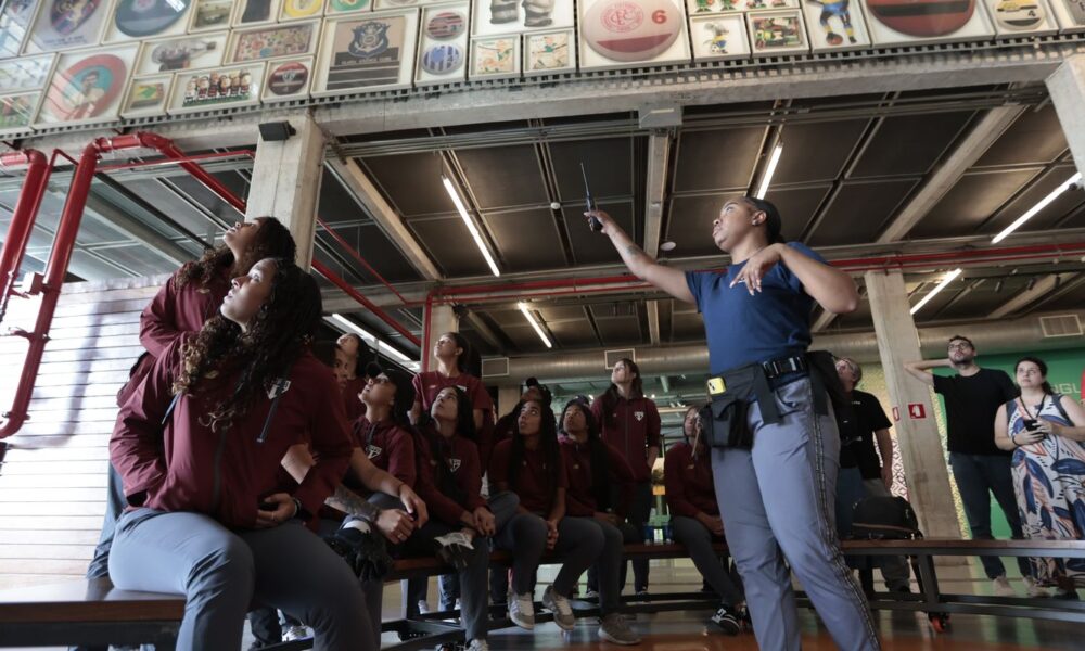 sp:-torcedores-acompanham-o-campeonato-feminino-no-museu-do-futebol