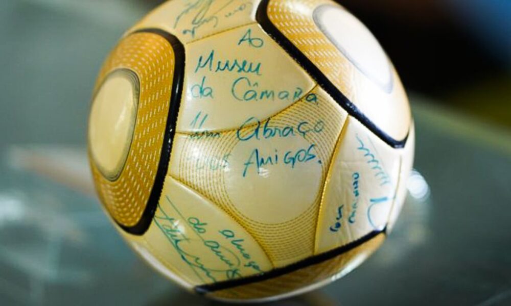 moraes-vota-por-condenar acusado-de-furtar-bola-autografada-por-neymar