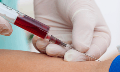 professor-e-indiciado-coletar-sangue-de-mais-de-40-alunos-com-a-mesma-agulha