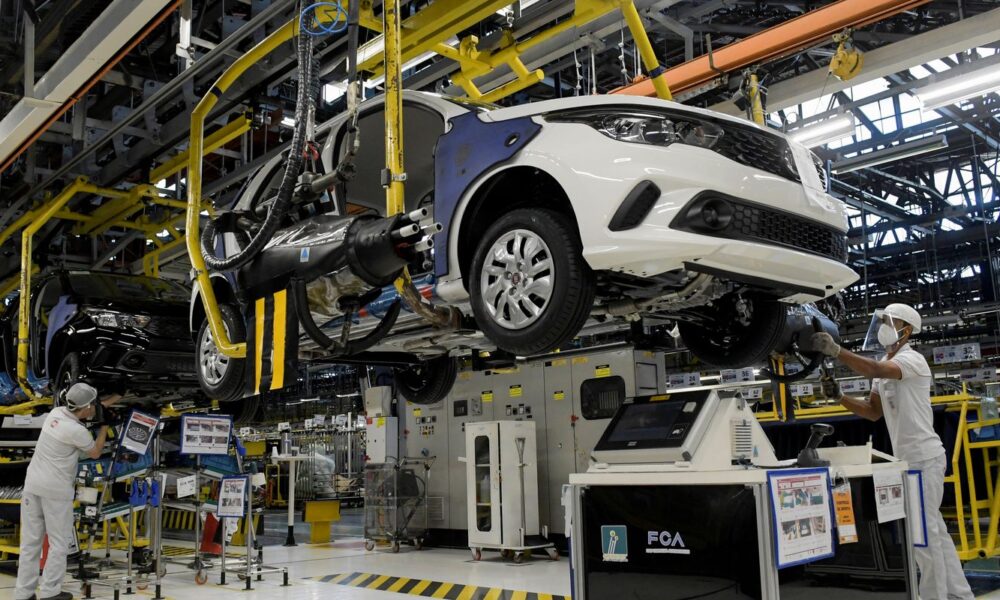 industria-cai-0,5%-em-maio-e-recua-pelo-segundo-mes-seguido