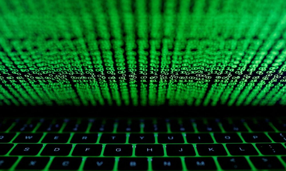 funcionario-que-deu-acesso-a-hackers-executarem-fraude-e-preso