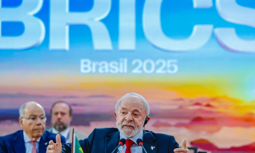 adiar-reforma-na-onu-torna-mundo-mais-perigoso,-diz-lula-no-brics 