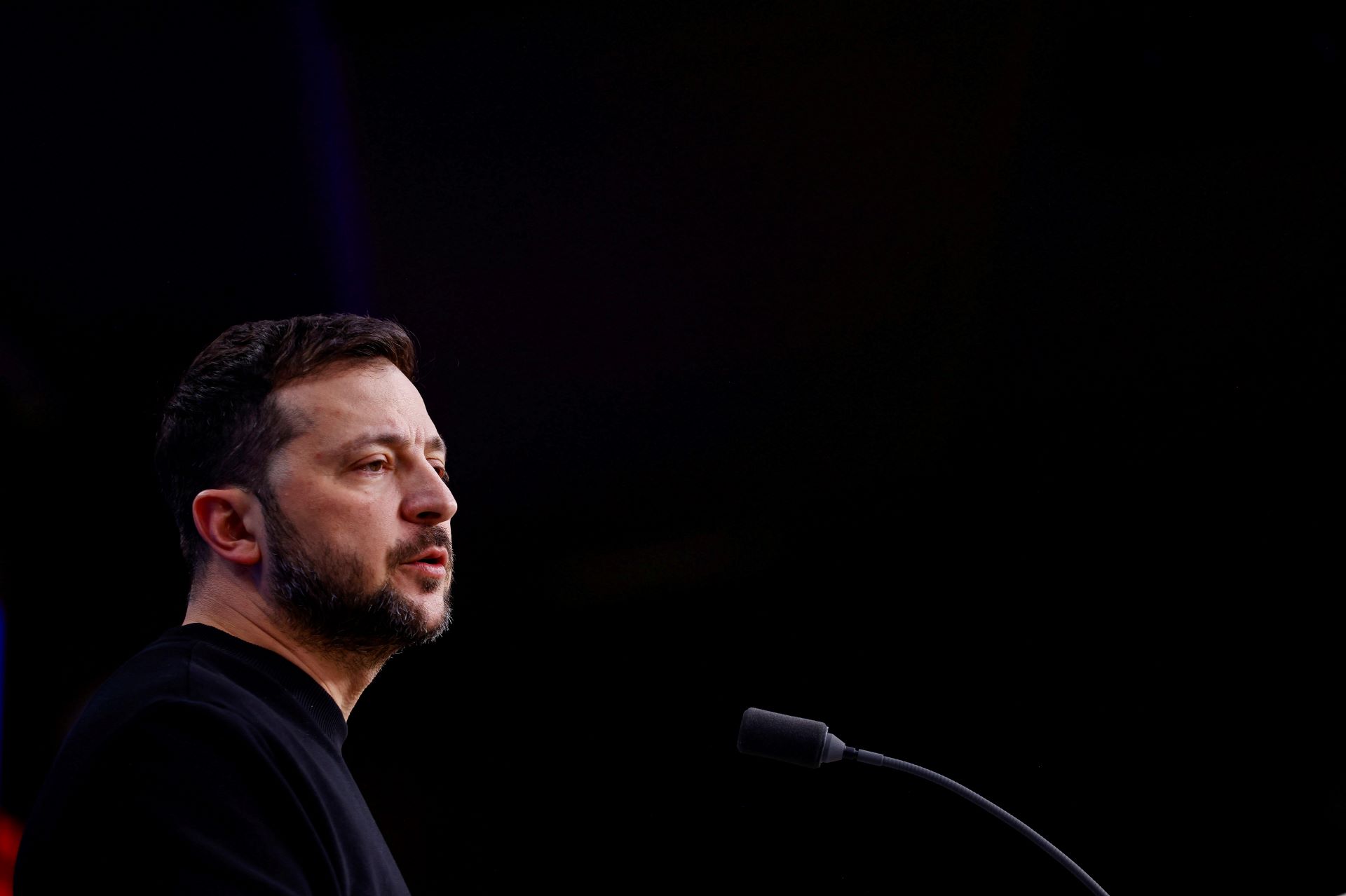 zelensky-diz-que-ucrania-propos-reuniao-com-russia-para-a-proxima-semana