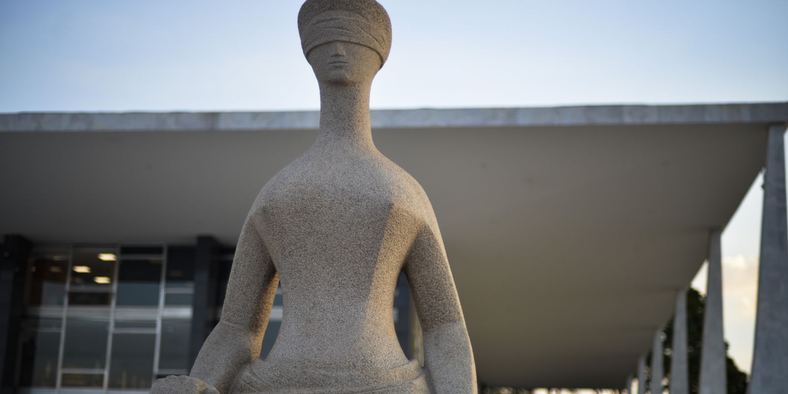 marcos-do-val-contraria-ordem-do-stf-e-viaja-para-os-estados-unidos