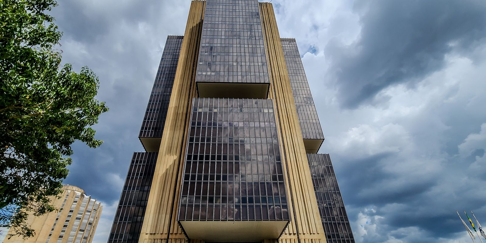 taxas-medias-de-juros-ficam-estaveis-em-junho