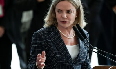 gleisi-diz-que-sancao-dos-eua-a-moraes-tem-repudio-total-do-governo