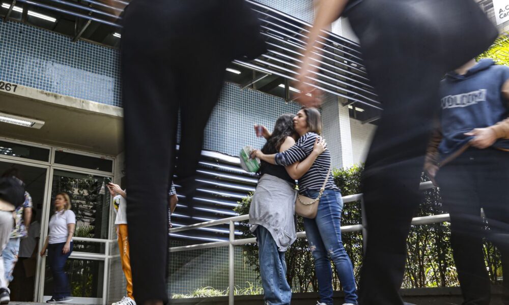 mulheres-representam-60%-das-inscricoes-no-enem-2025