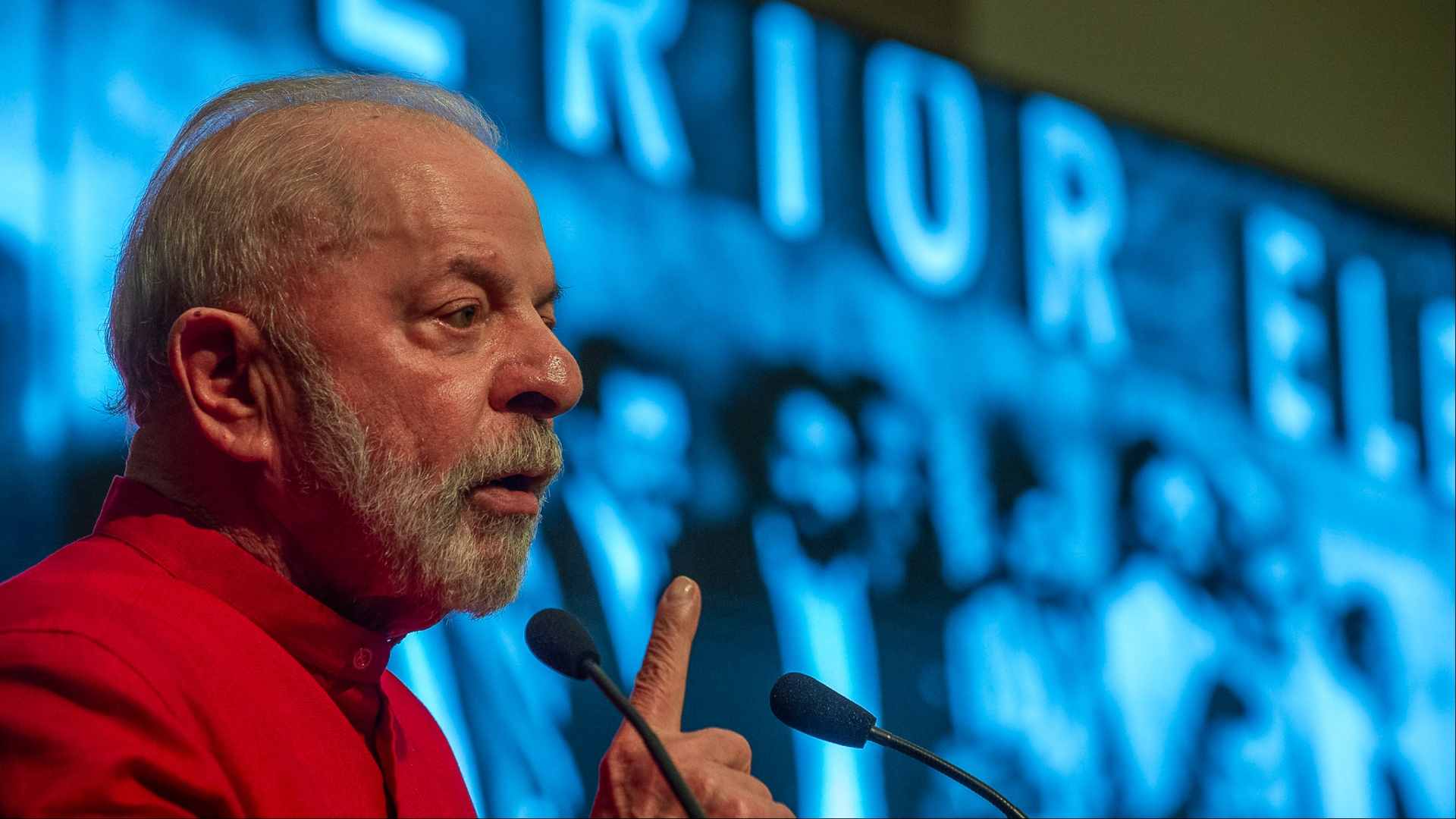 lula-descarta-desafiar-eua,-mas-diz-que-brasil-nao-e-republiqueta