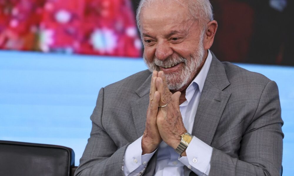lula-descarta-desafiar-eua,-mas-diz-que-brasil-nao-e-republiqueta