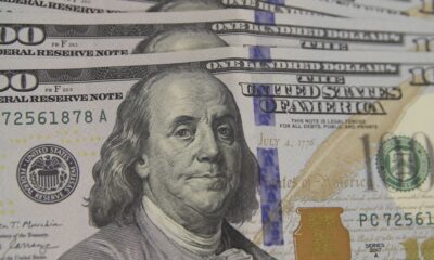dolar-cai-para-r$-5,42-e-atinge-menor-valor-em-mais-de-um-mes