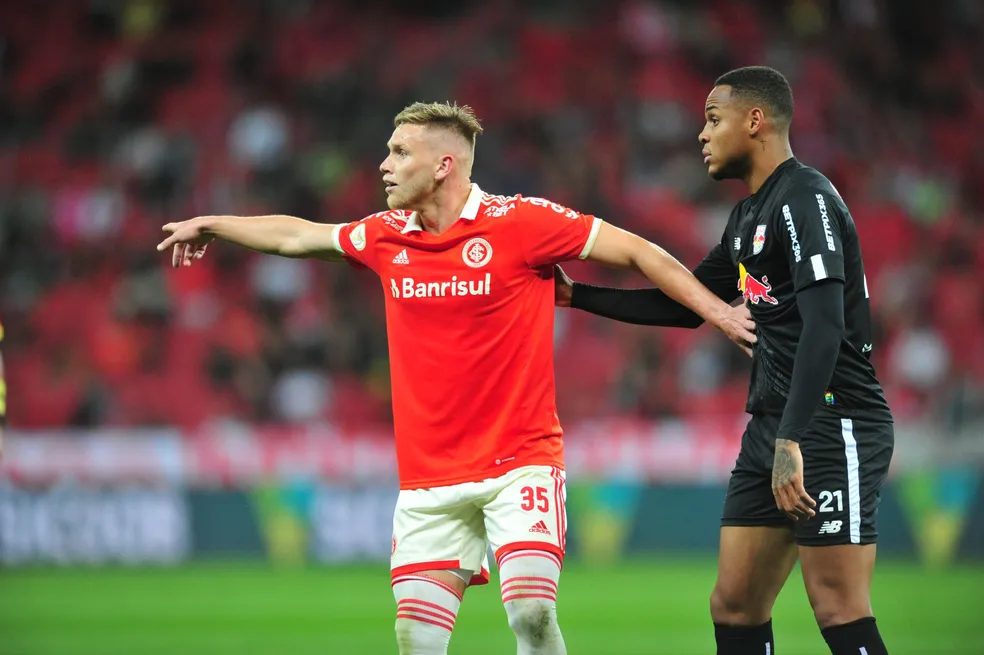 internacional-se-reabilita-no-brasileirao-e-aumenta-crise-no-red-bull-bragantino