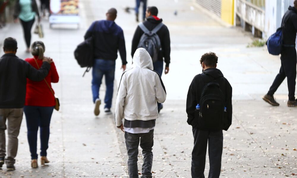 sul-e-sudeste-comecam-semana-com-frio;-alerta-de-seca-no-centro-oeste