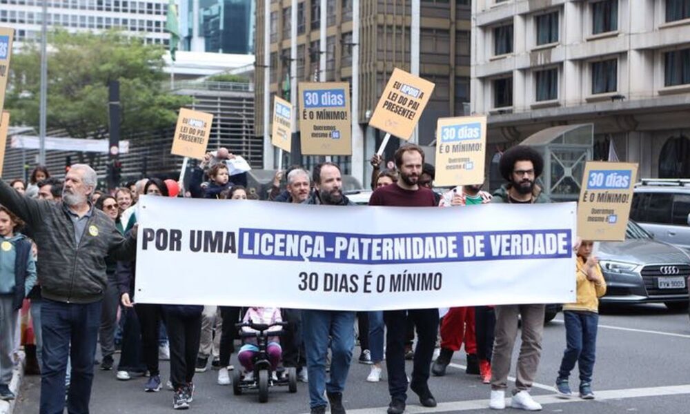 manifestacoes-em-quatro-cidades-pedem-ampliacao-da-licenca-paternidade