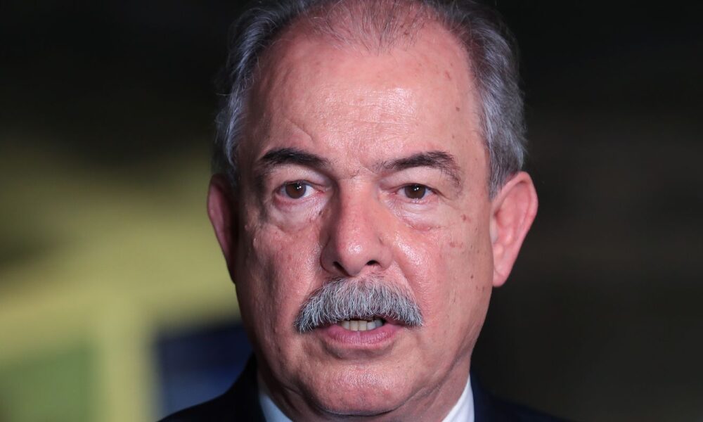 tarifaco:-bndes-vai-“entrar-forte”-no-apoio-a-empresas,-diz-mercadante