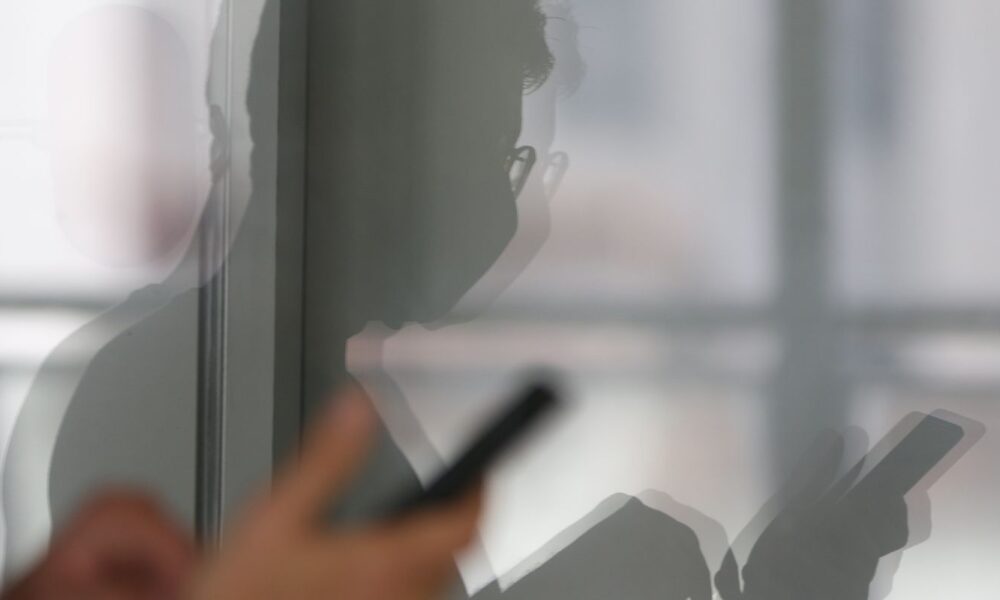 compradores-de-celular-com-restricao-criminal-sao-notificados-em-sp