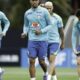 ancelotti-comanda-primeira-atividade-com-todos-os-convocados