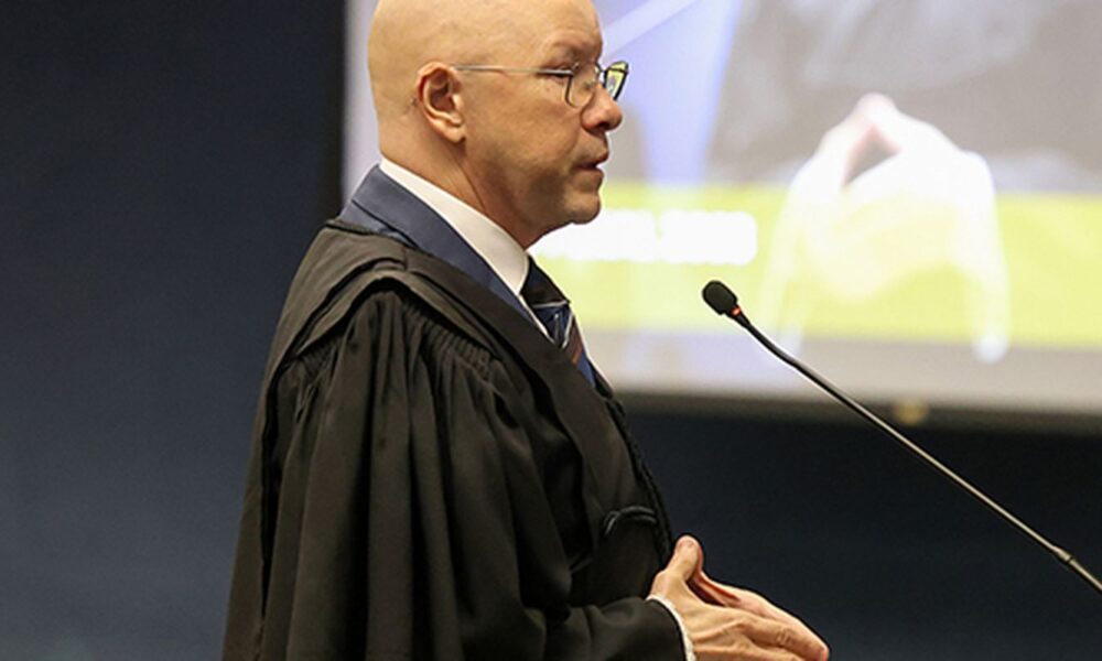 ex-comandante-nao-colocou-marinha-a-disposicao-do-golpe,-alega-defesa