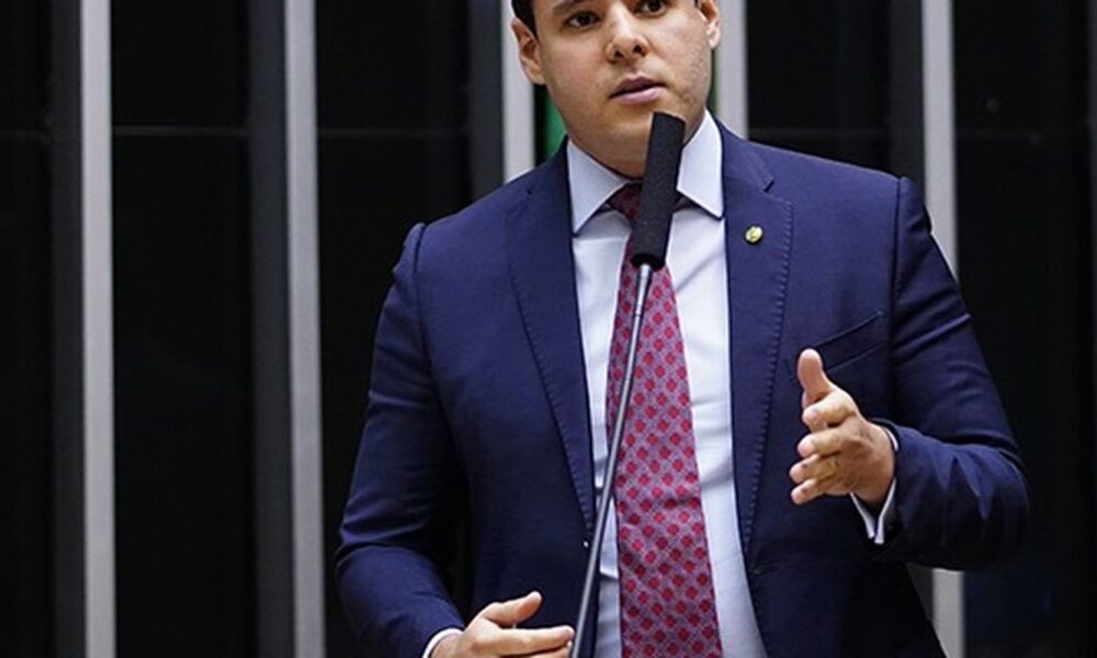 moraes-autoriza-bolsonaro-a-receber-visita-de-relator-da-anistia